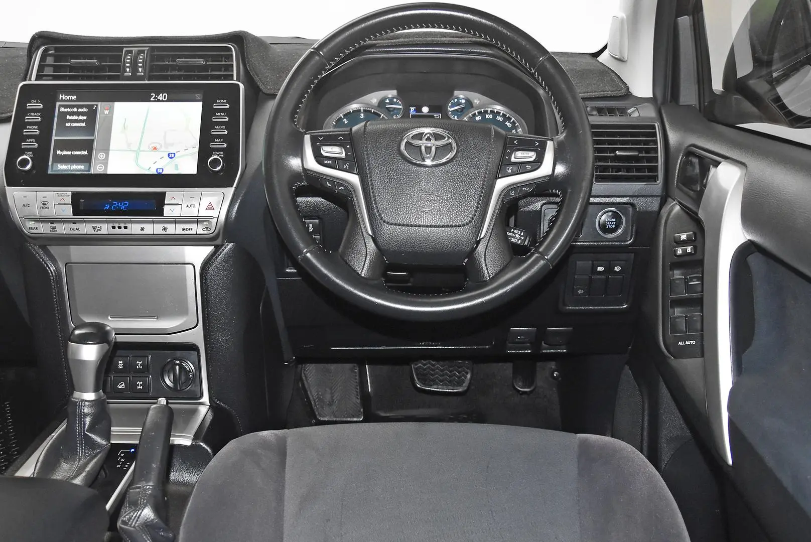 2020 Toyota Landcruiser Prado Gallery Image 13