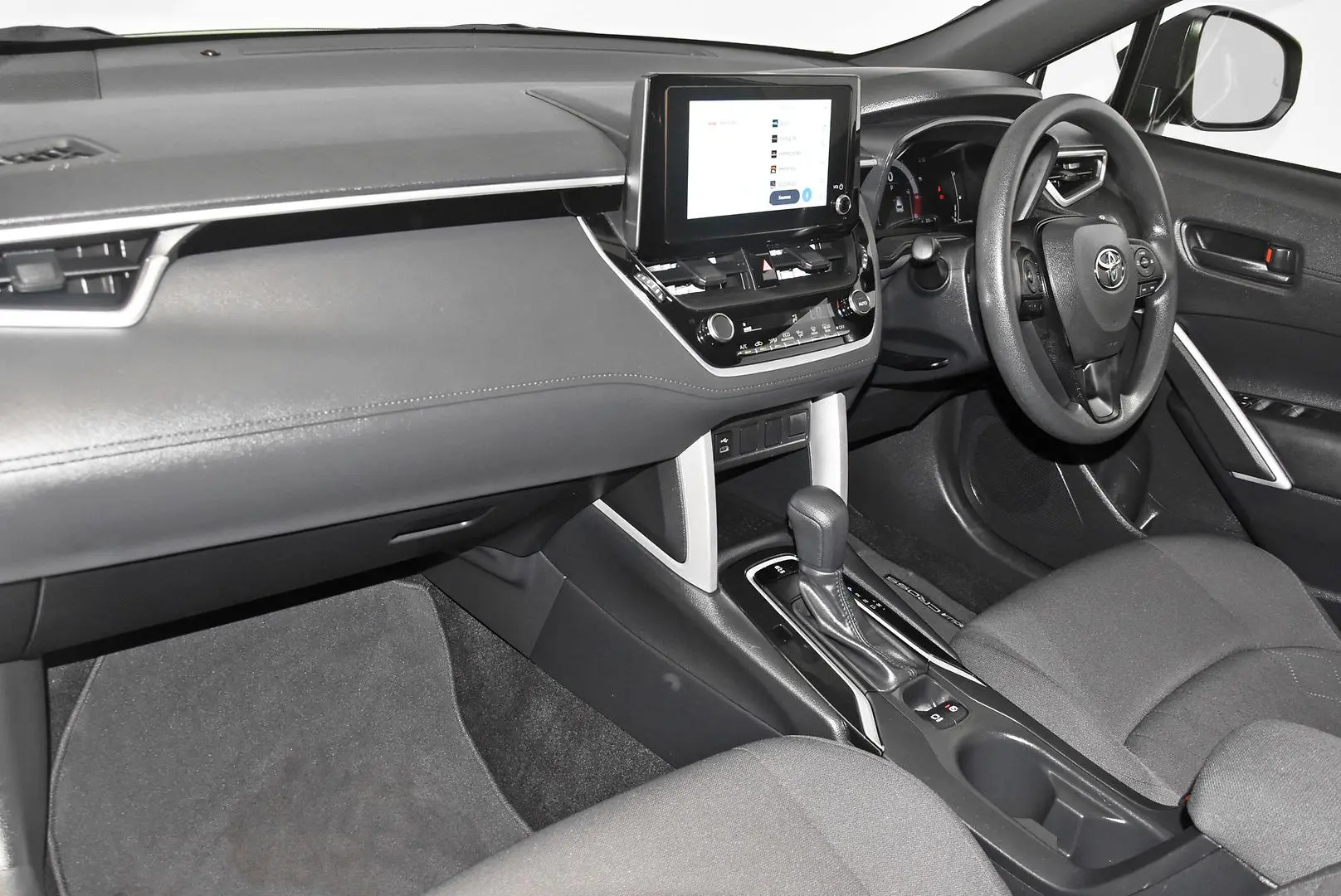 2024 Toyota Corolla Cross Gallery Image 16