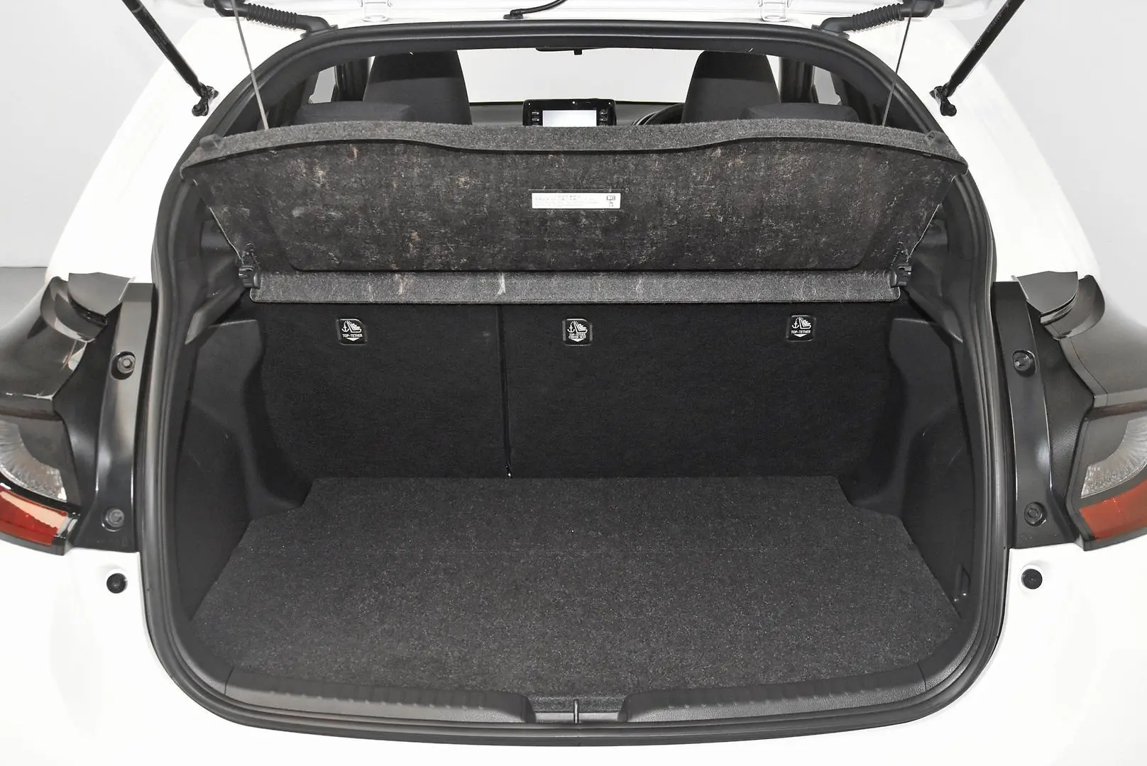 2022 Toyota Yaris Gallery Image 20