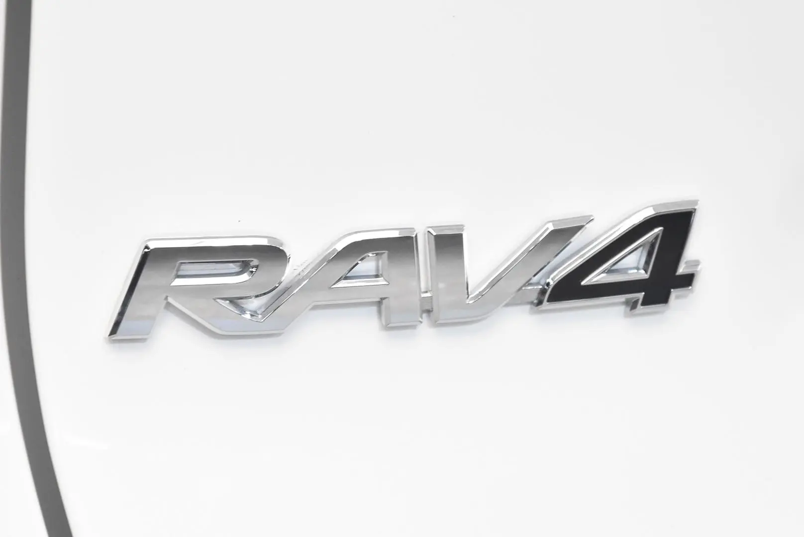 2024 Toyota RAV4 Gallery Image 7