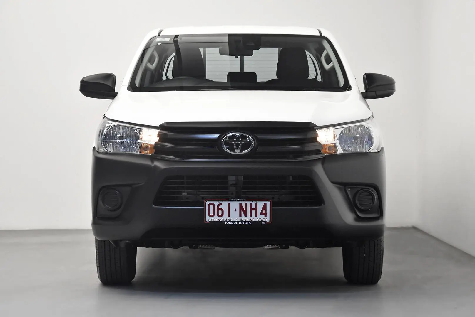 2025 Toyota Hilux Gallery Image 2