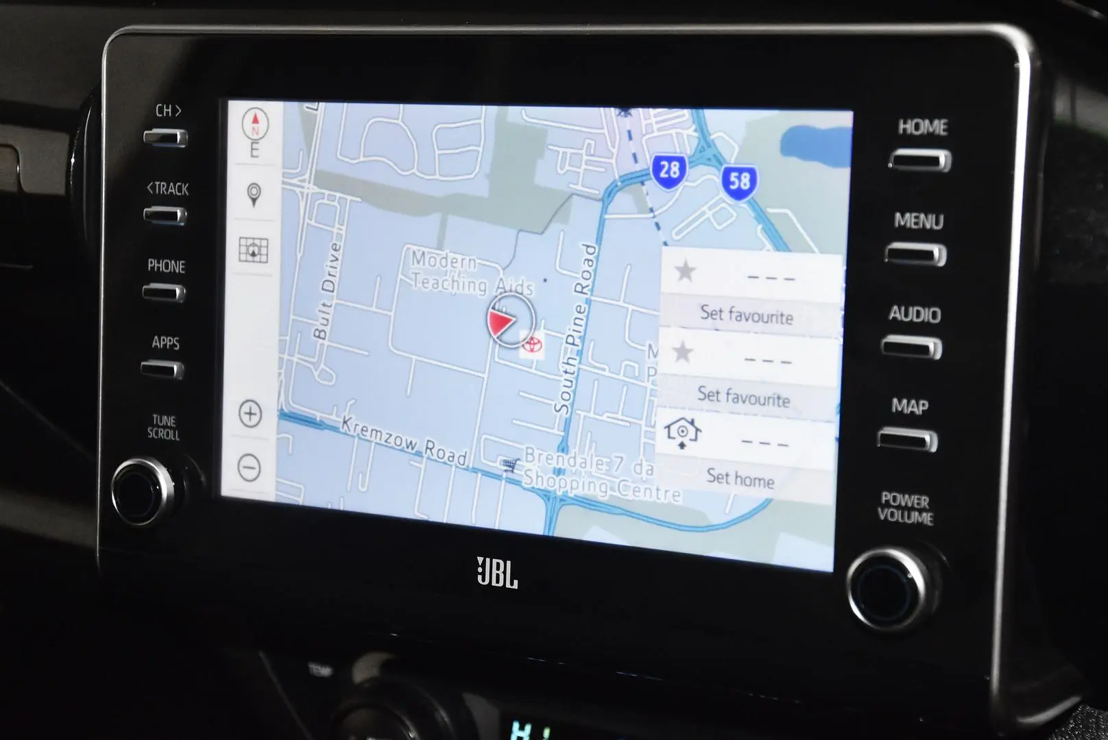 2024 Toyota Hilux Gallery Image 11