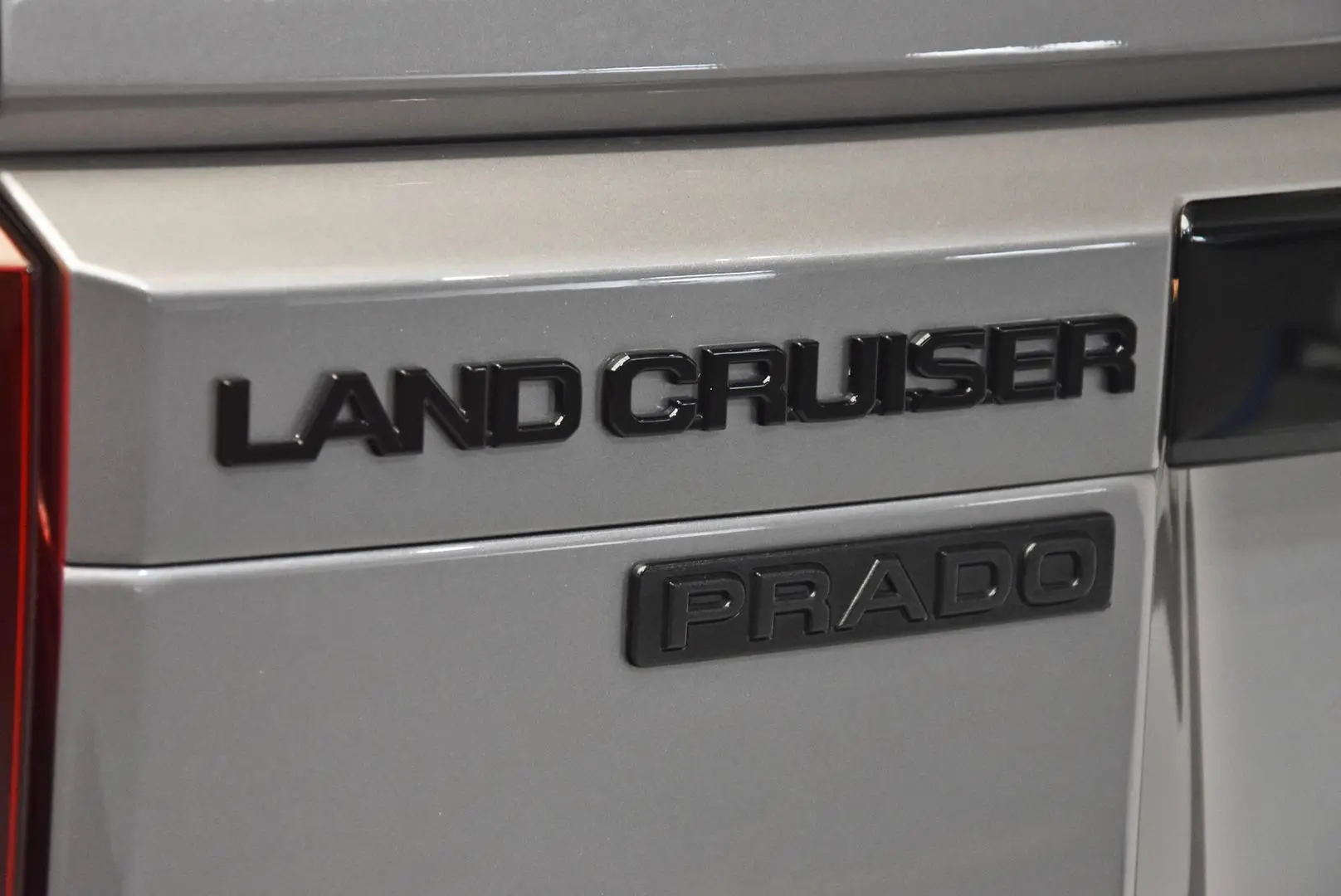 2025 Toyota Landcruiser Prado Gallery Image 7