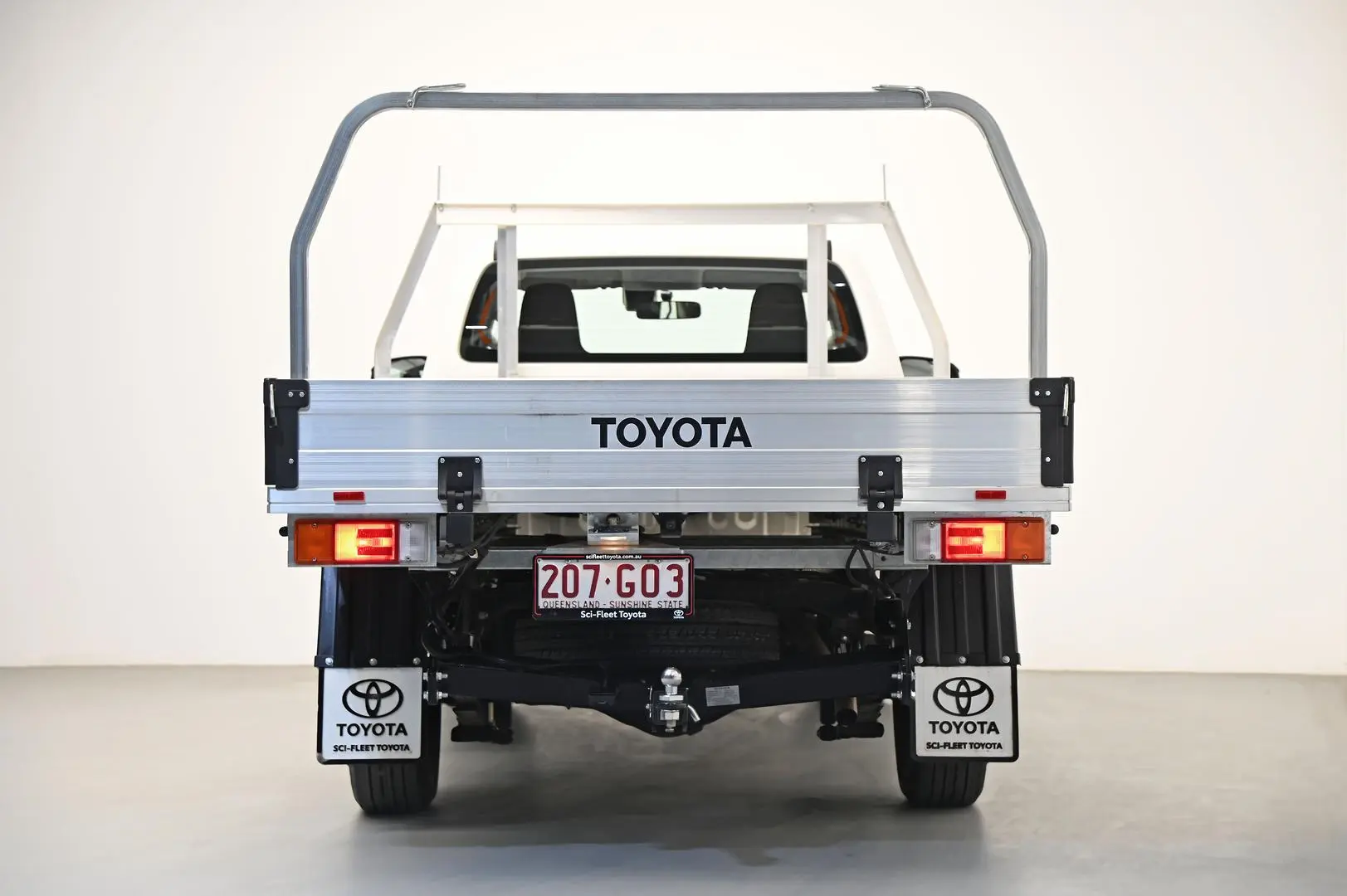 2023 Toyota Hilux Image 6