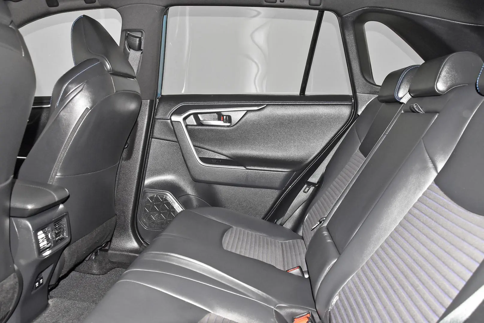 2022 Toyota RAV4 Gallery Image 19