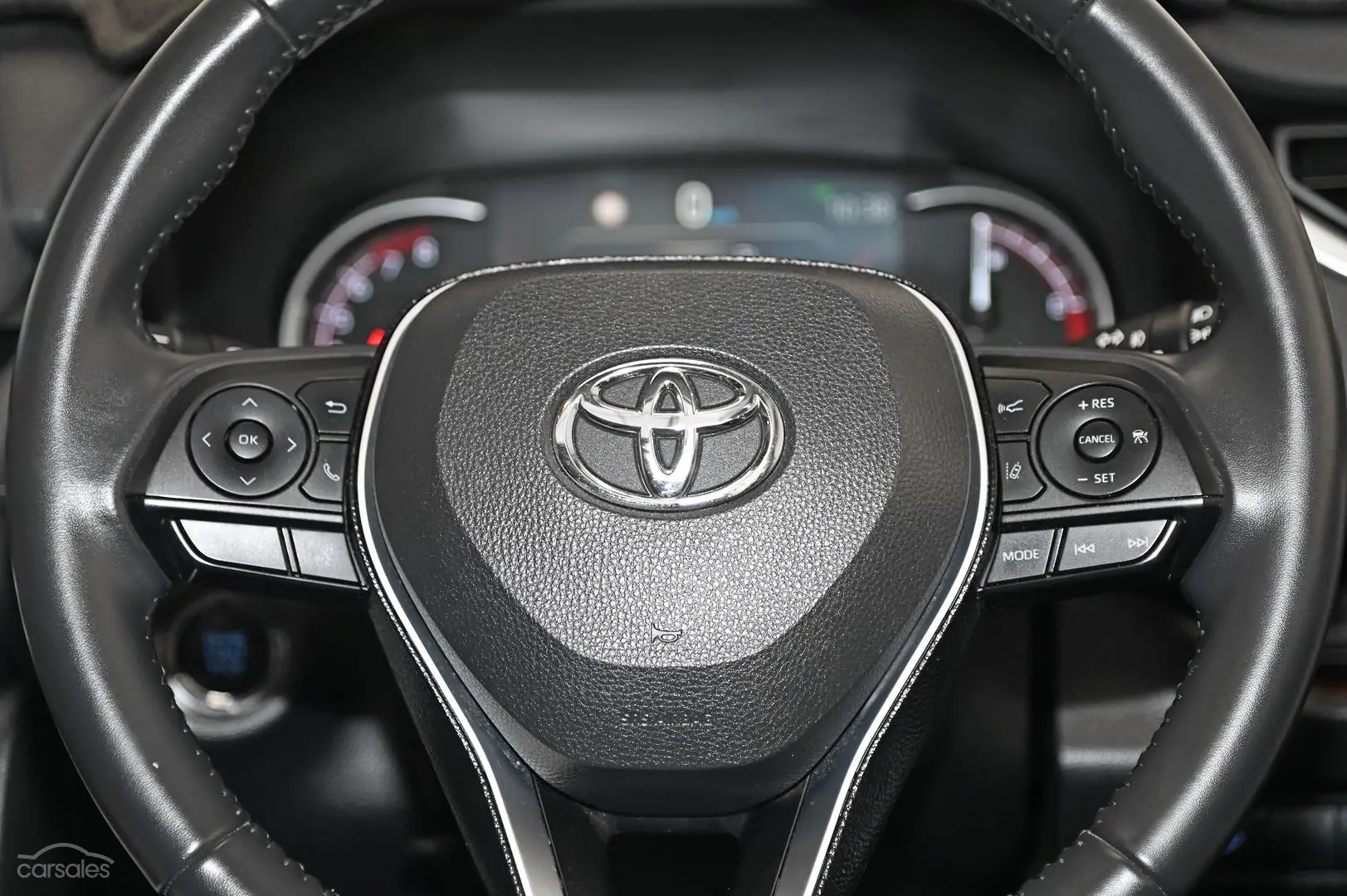 2019 Toyota RAV4 Image 16