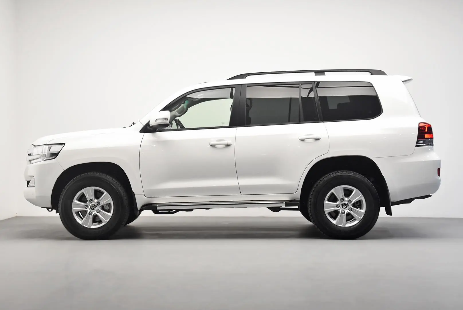 2020 Toyota Landcruiser Gallery Image 4