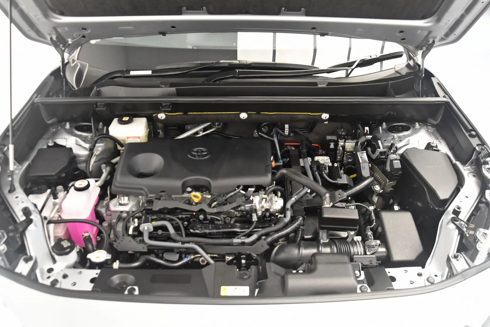 2025 Toyota RAV4 Gallery Image 22