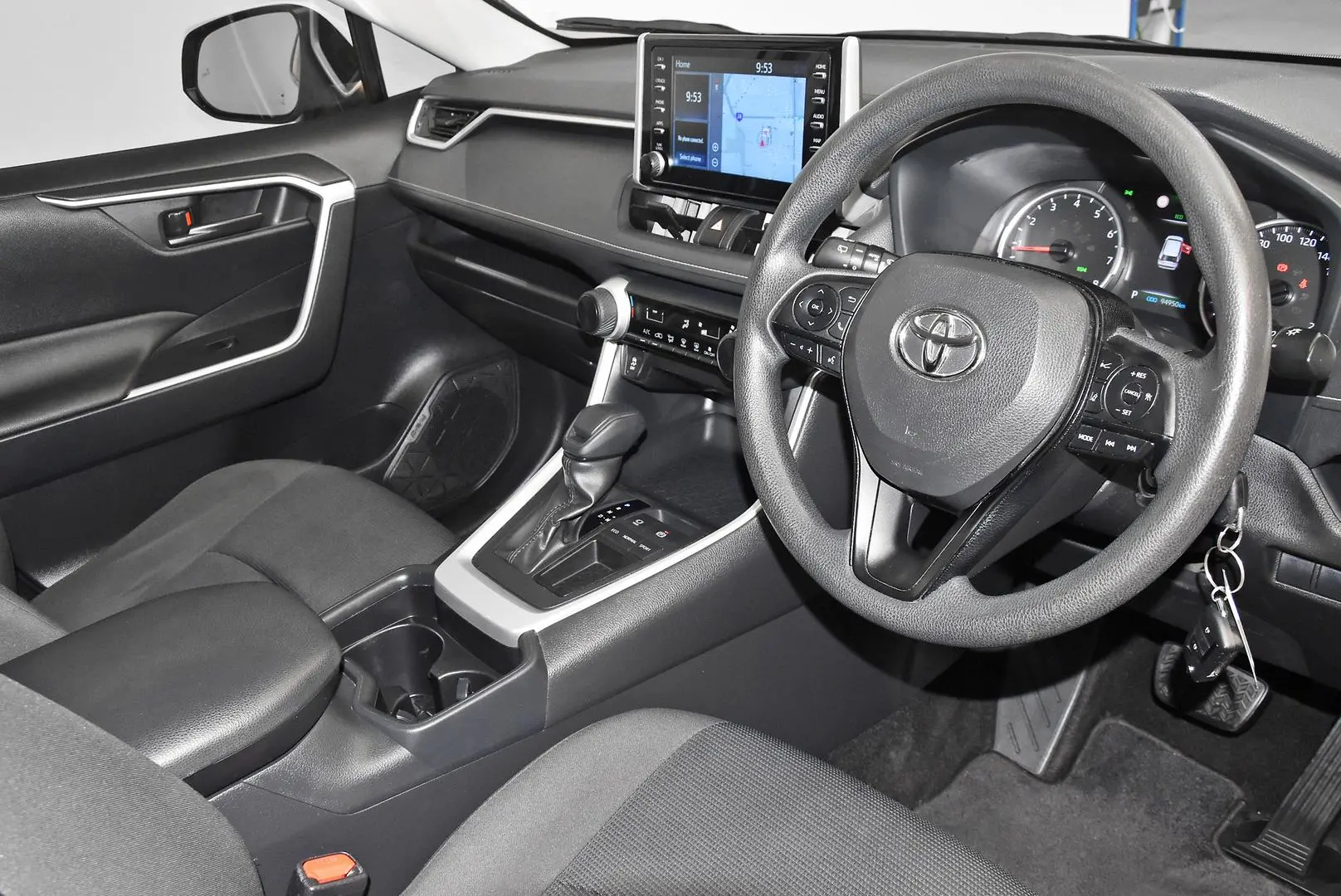 2019 Toyota RAV4 Gallery Image 8
