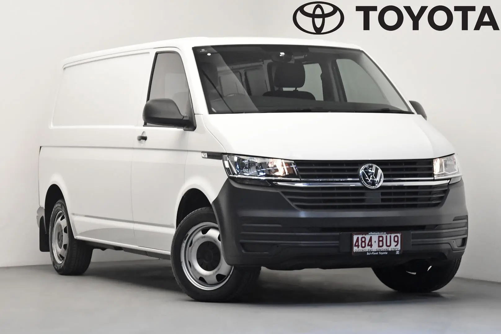 2021 Volkswagen Transporter Gallery Image 1