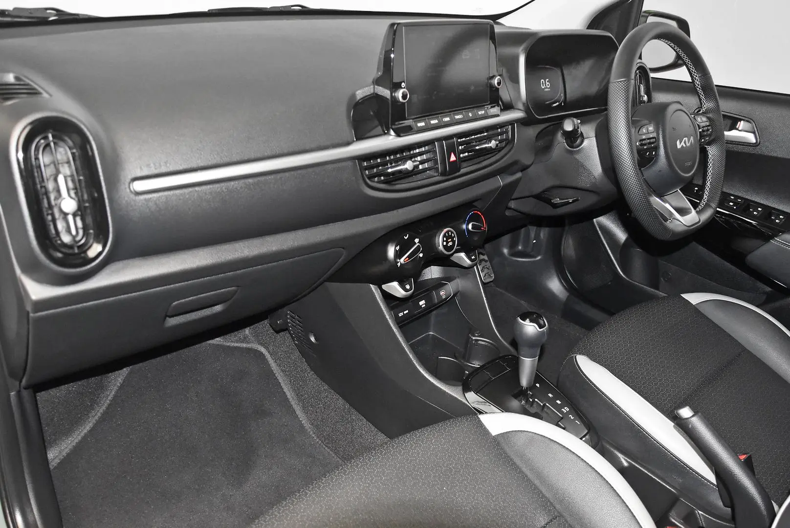 2024 Kia Picanto Gallery Image 16