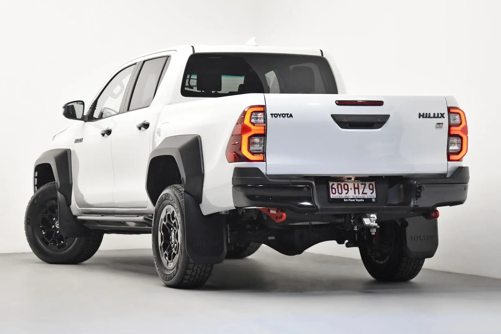 2023 Toyota Hilux Gallery Image 5