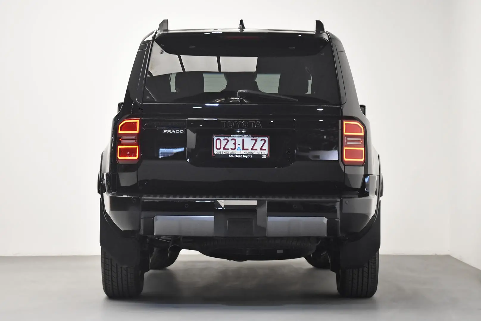 2024 Toyota Landcruiser Prado Gallery Image 6