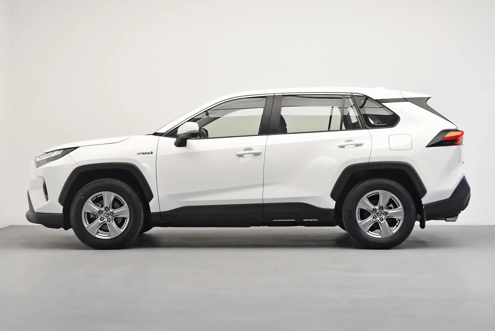 2024 Toyota RAV4 Gallery Image 4