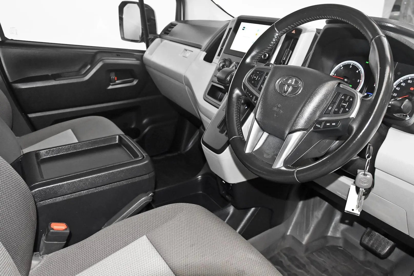2024 Toyota Hiace Gallery Image 8