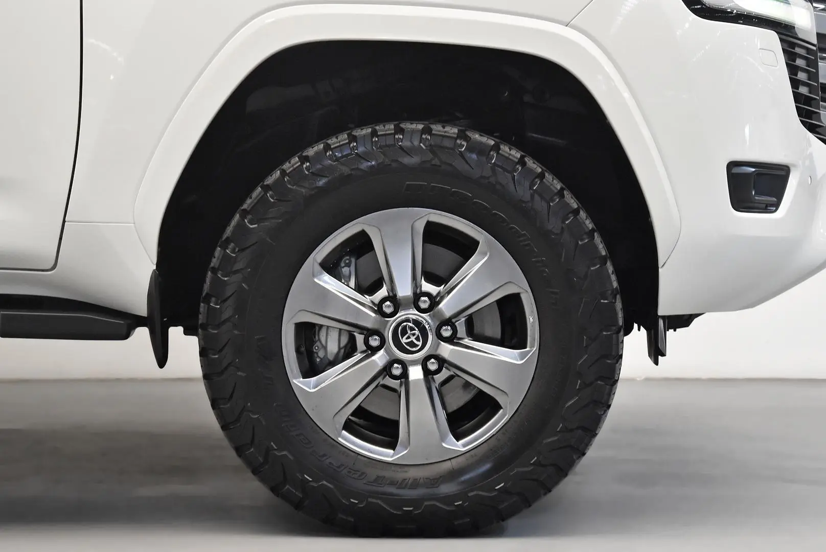 2022 Toyota Landcruiser Gallery Image 25