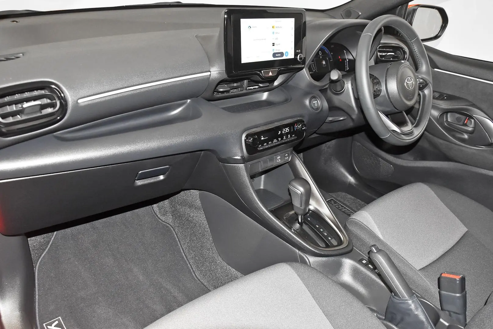 2025 Toyota Yaris Gallery Image 17