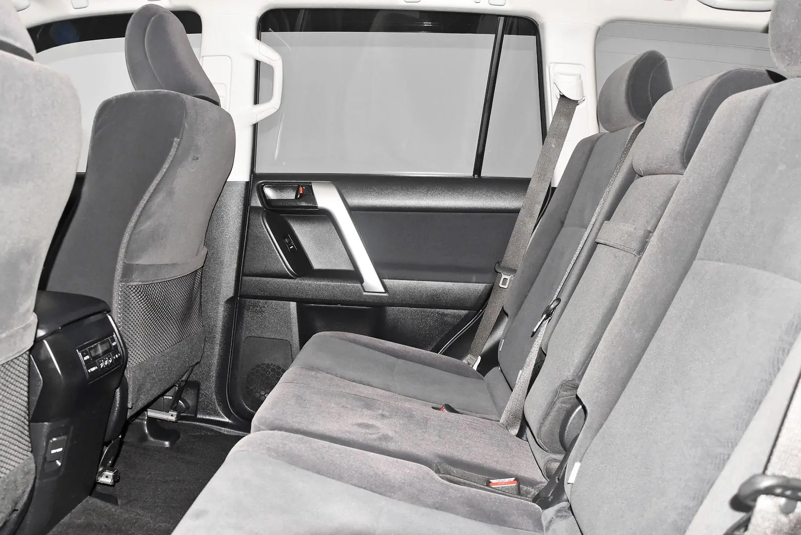 2021 Toyota Landcruiser Prado Gallery Image 17