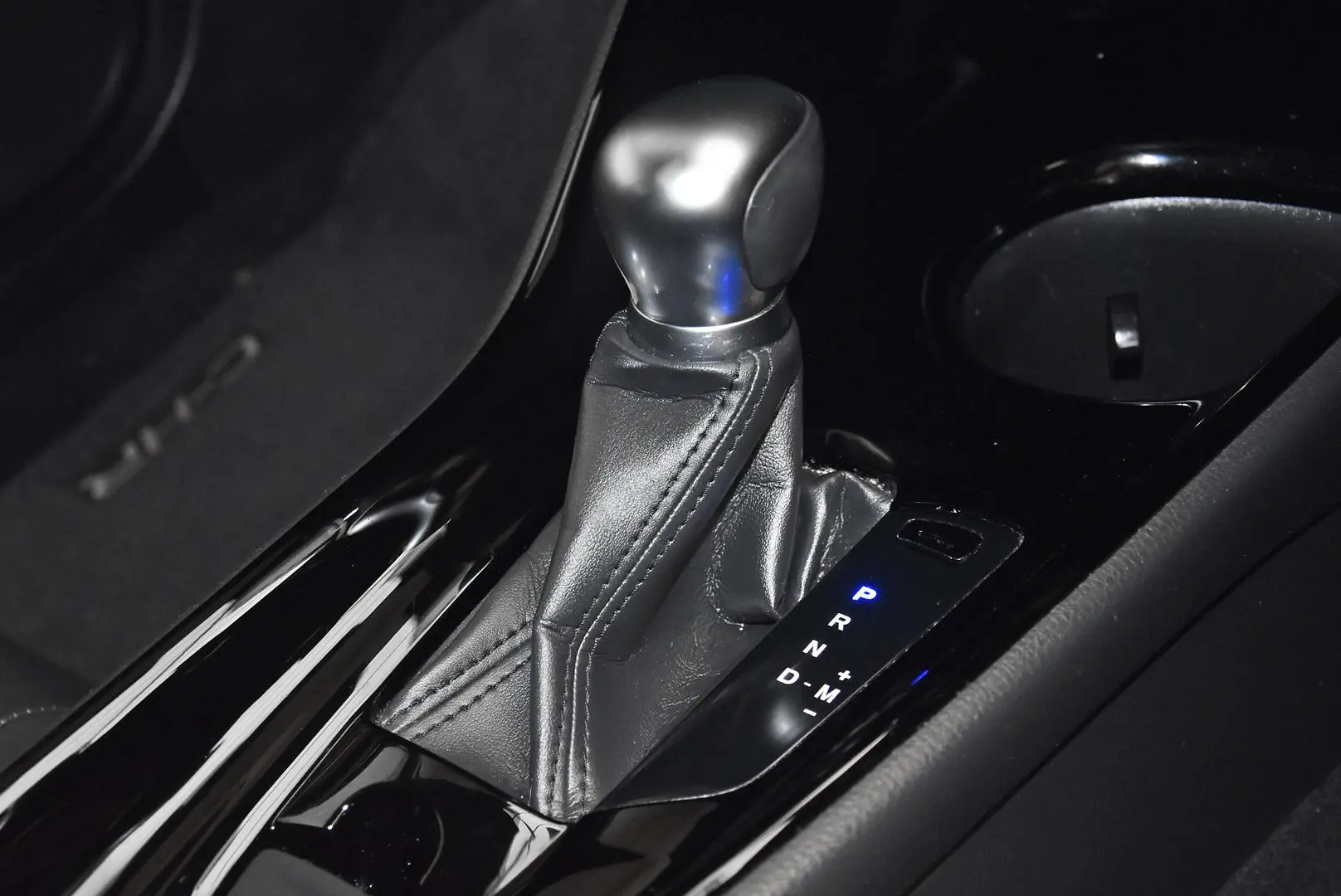 2022 Toyota C-HR Gallery Image 14