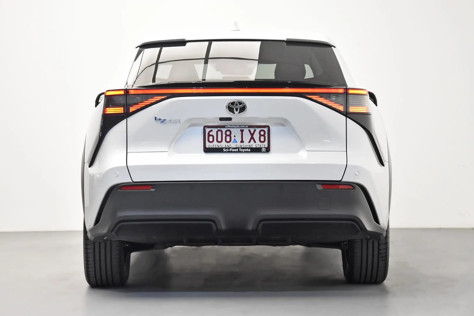 2024 Toyota bZ4X Gallery Image 6