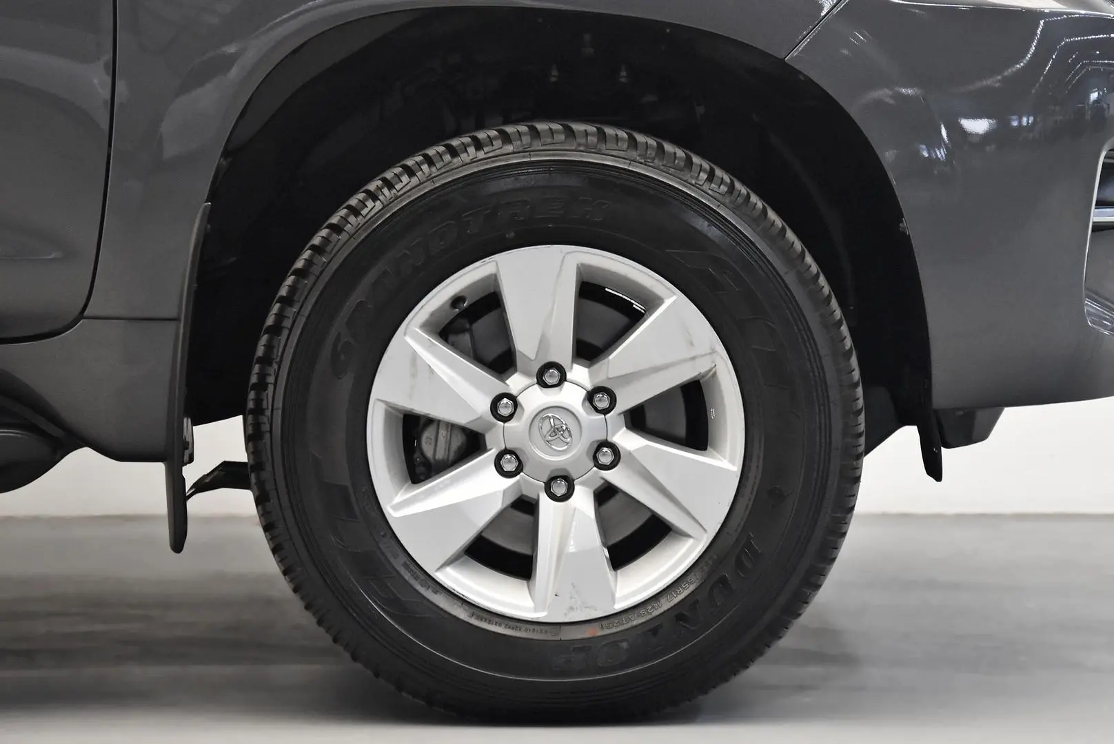 2023 Toyota Landcruiser Prado Gallery Image 22