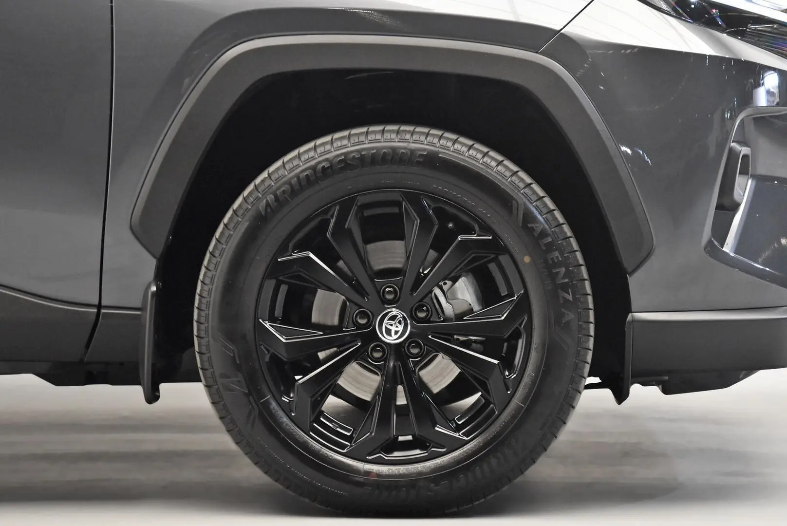 2024 Toyota RAV4 Gallery Image 25