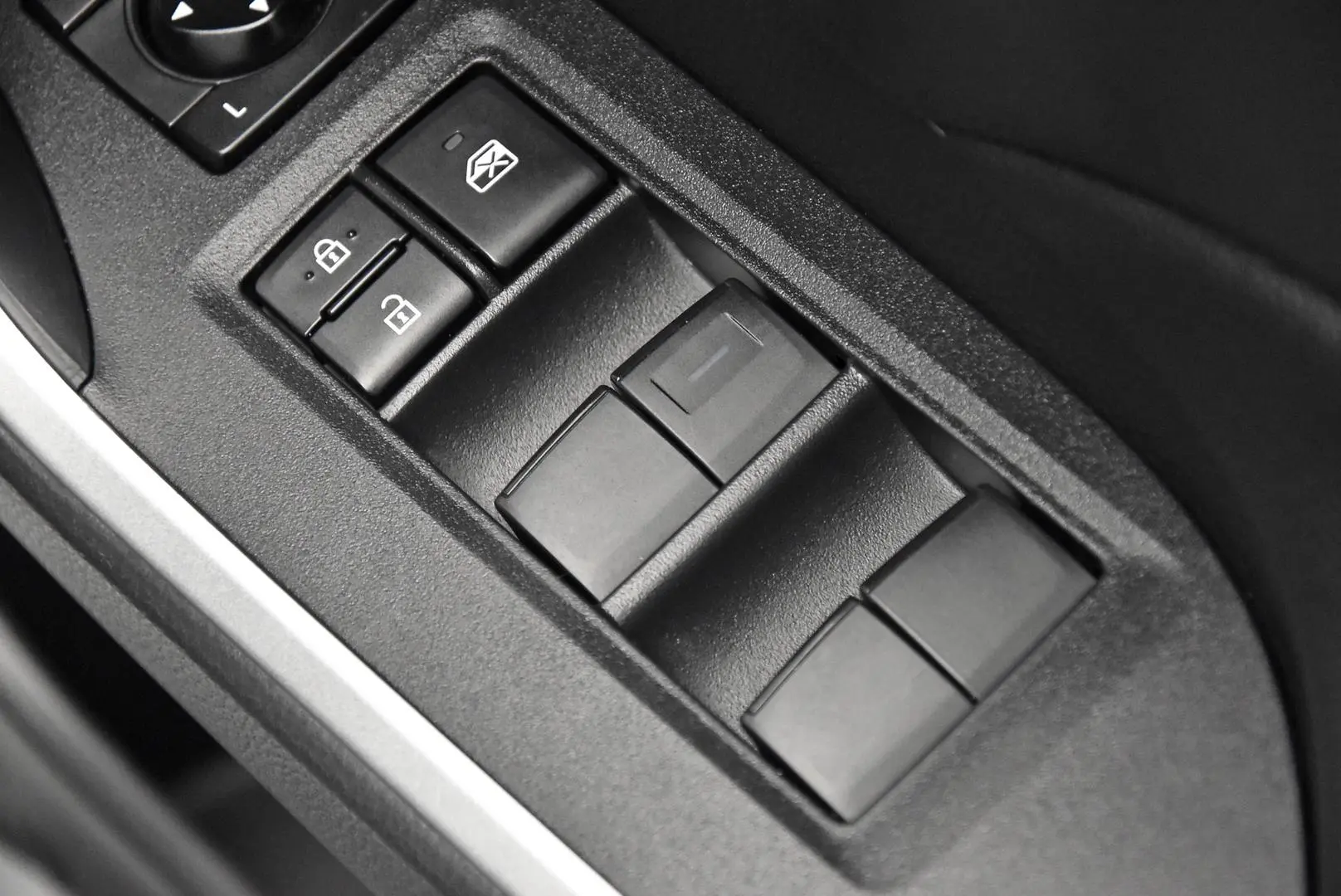 2024 Toyota RAV4 Gallery Image 10