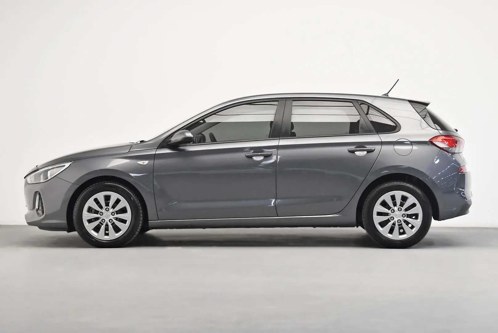 2018 Hyundai i30 Gallery Image 4