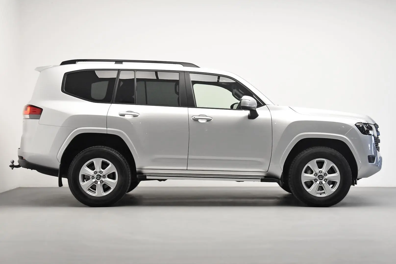 2024 Toyota Landcruiser Gallery Image 3