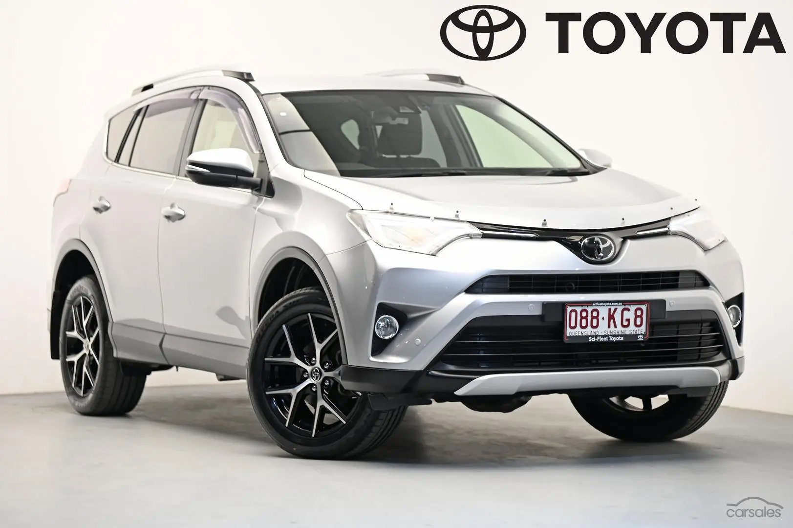 2017 Toyota RAV4 Image 1