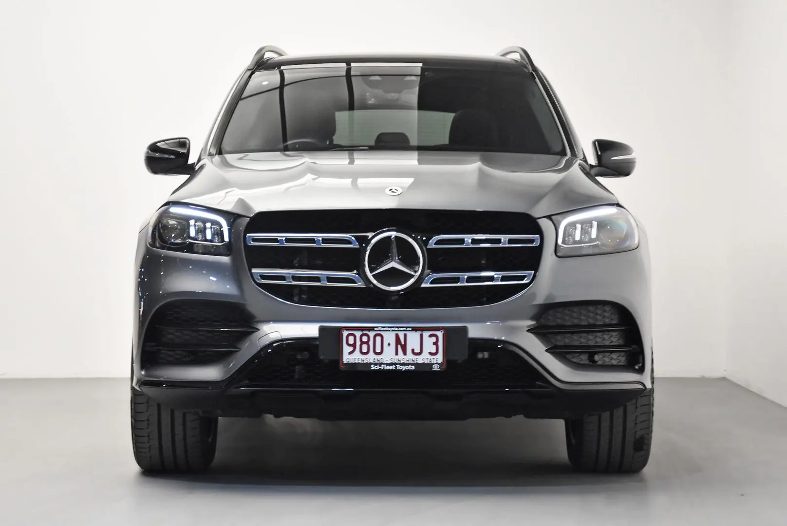 2023 Mercedes-Benz GLS-Class Gallery Image 2