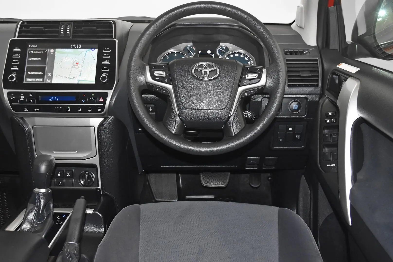 2023 Toyota Landcruiser Prado Gallery Image 13