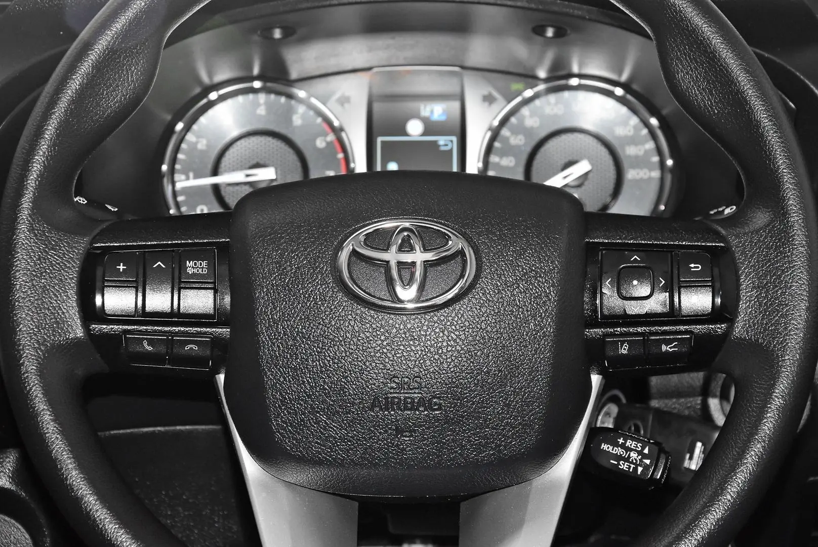 2025 Toyota Hilux Gallery Image 15