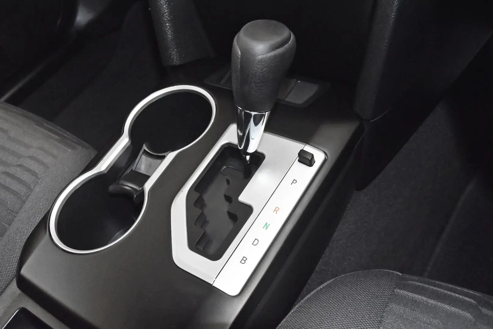 2017 Toyota Camry Gallery Image 14