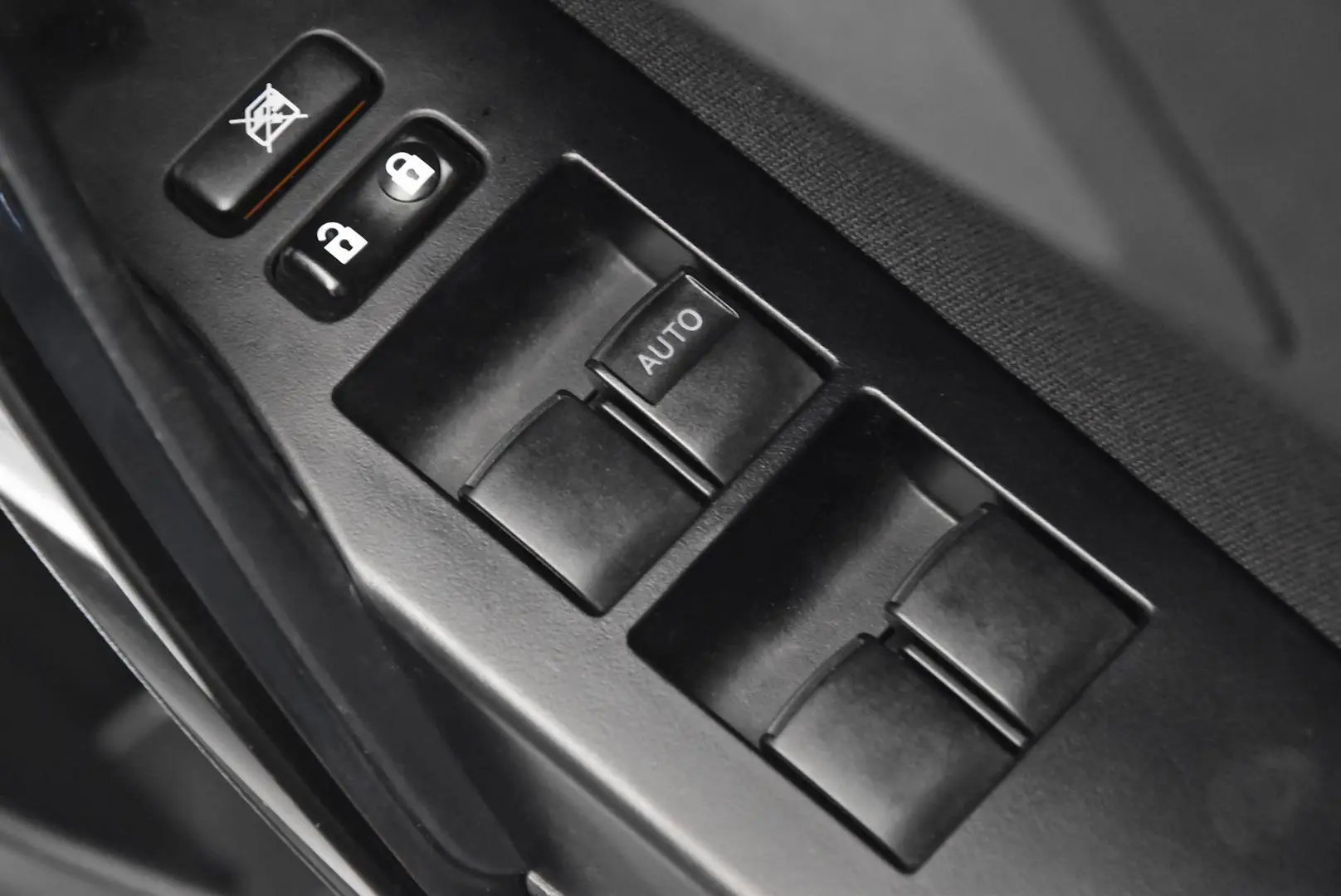 2017 Toyota Corolla Gallery Image 9