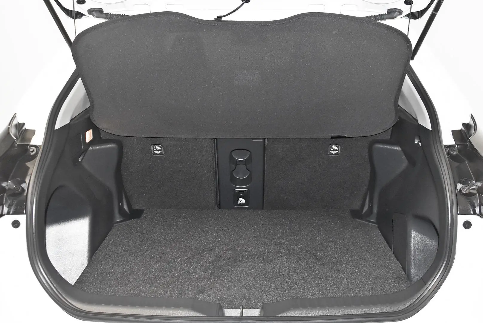 2025 Toyota Yaris Cross Gallery Image 22