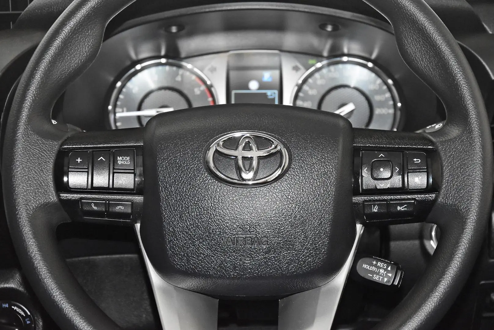 2024 Toyota Hilux Gallery Image 15
