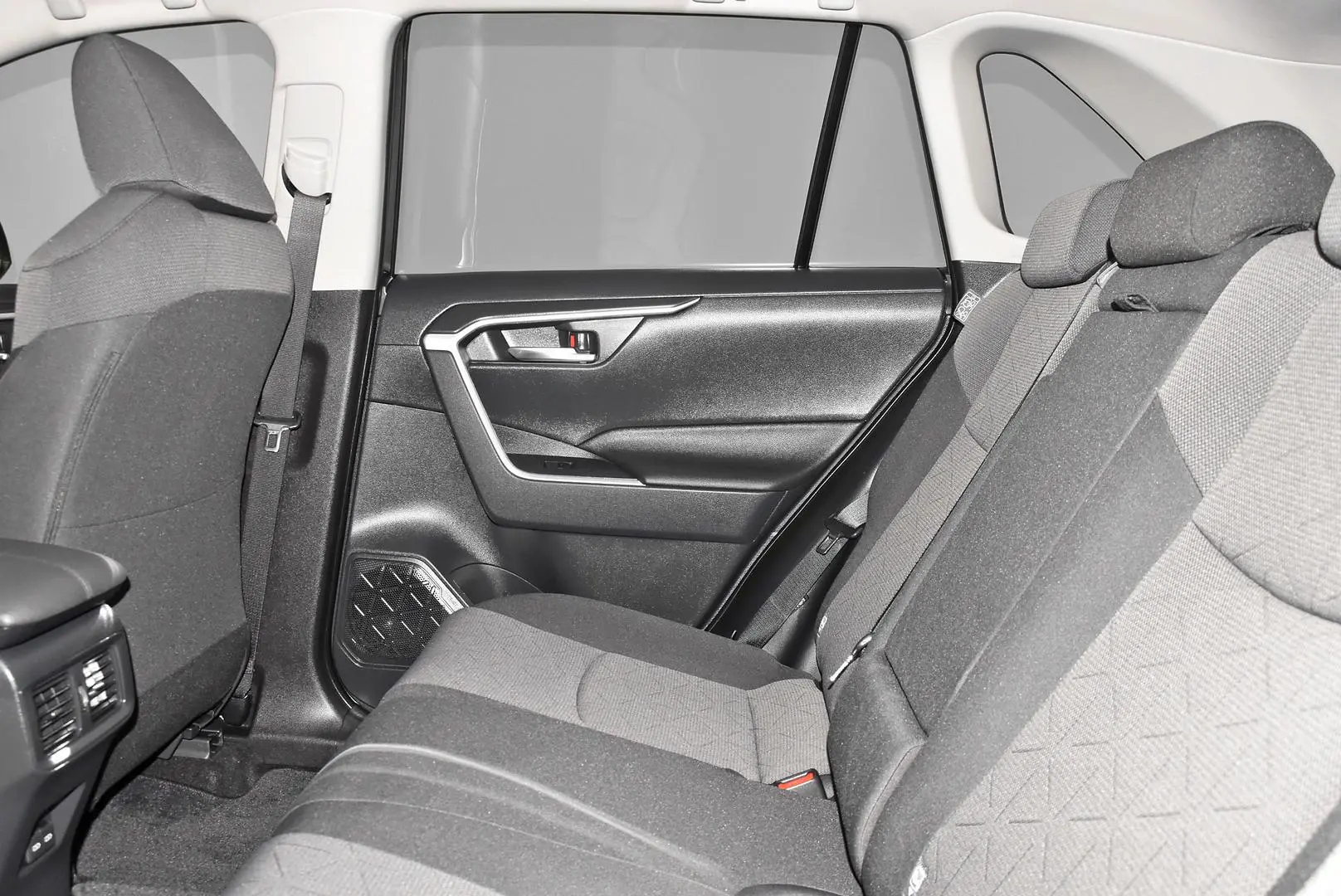 2025 Toyota RAV4 Gallery Image 19