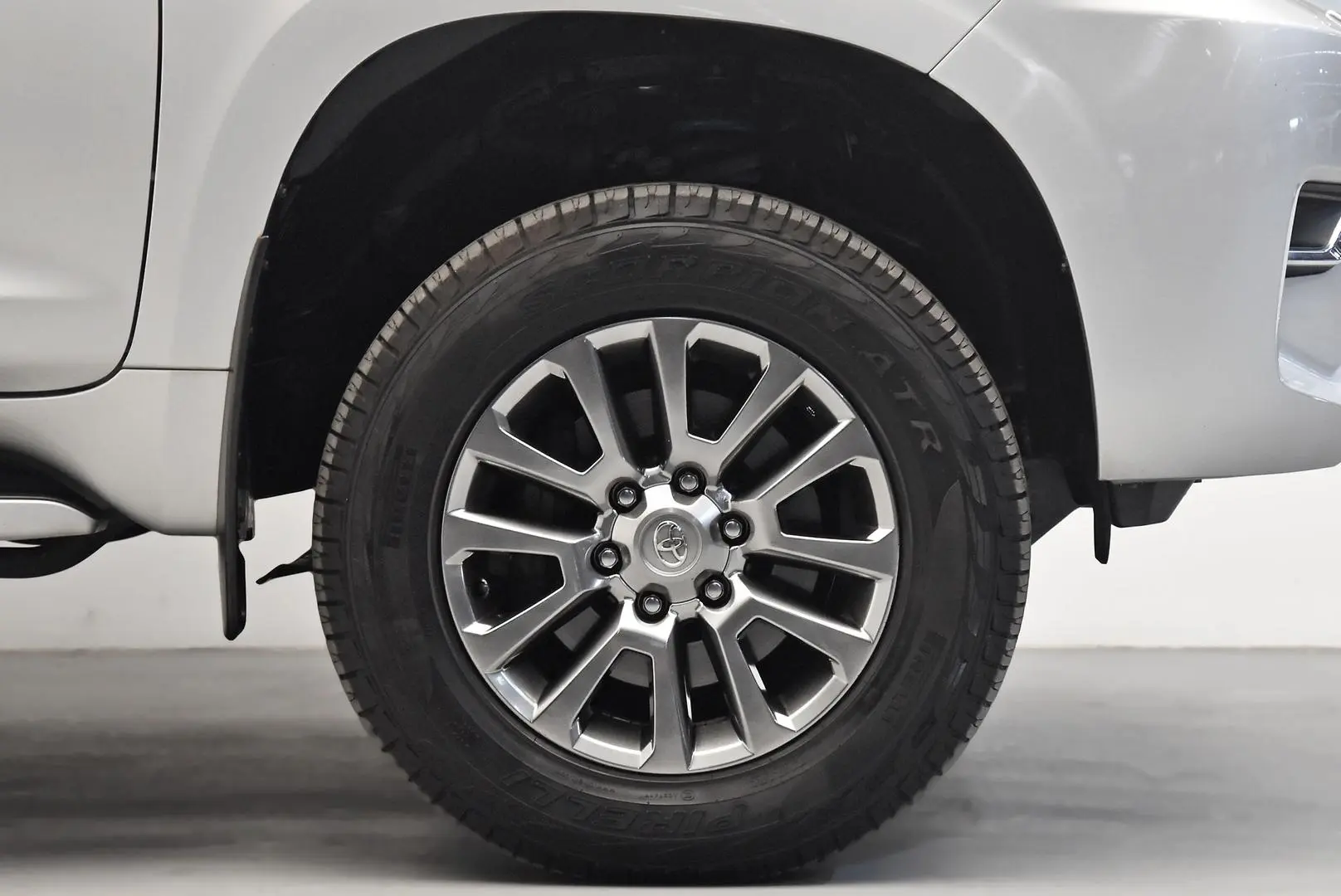 2019 Toyota Landcruiser Prado Gallery Image 22