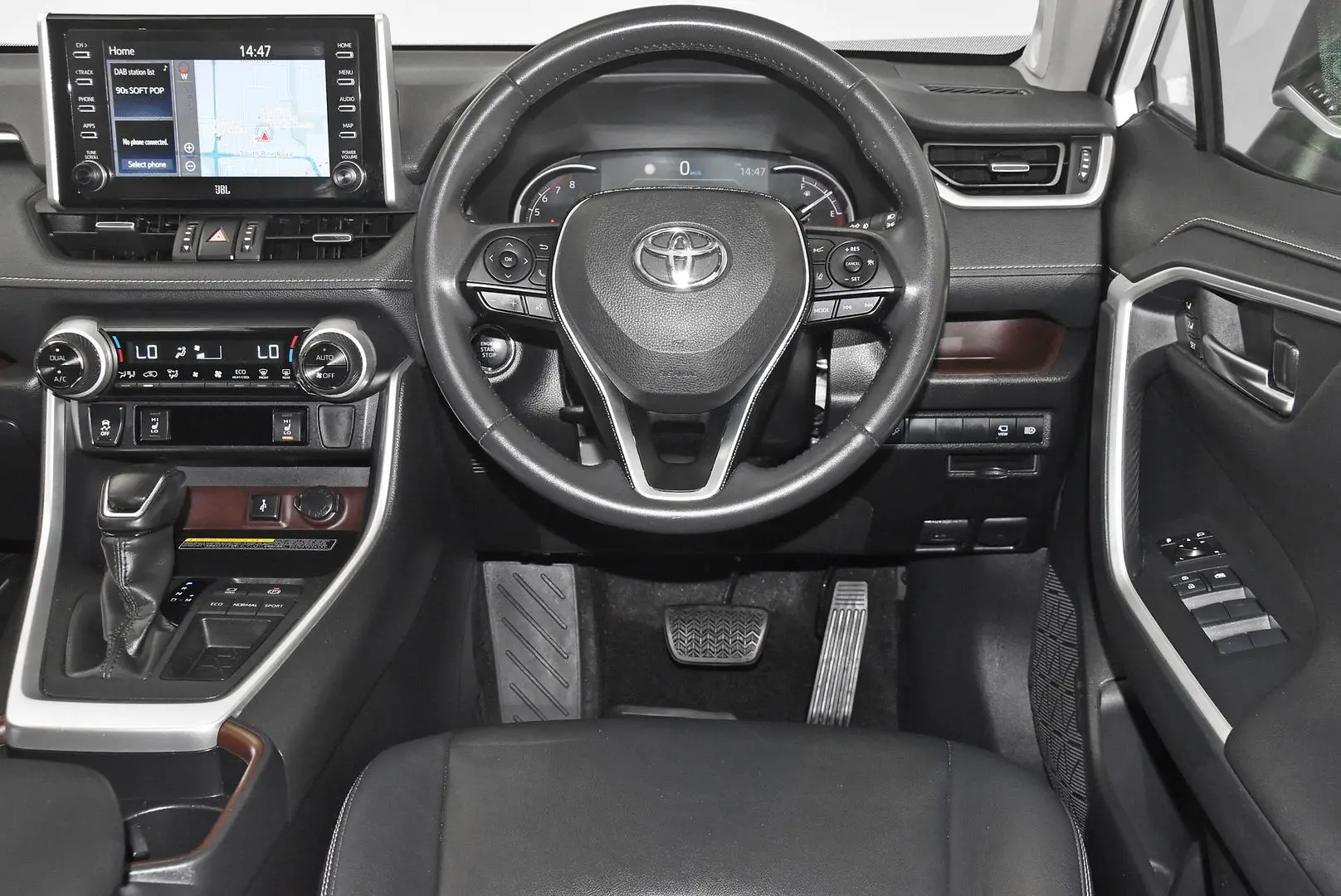 2020 Toyota RAV4 Gallery Image 15