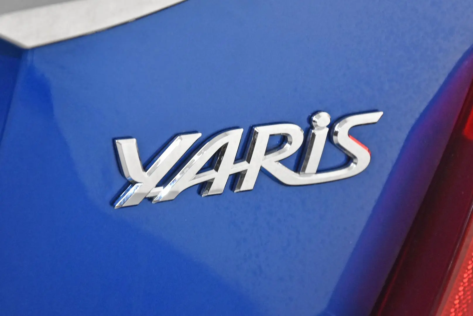 2015 Toyota Yaris Gallery Image 7