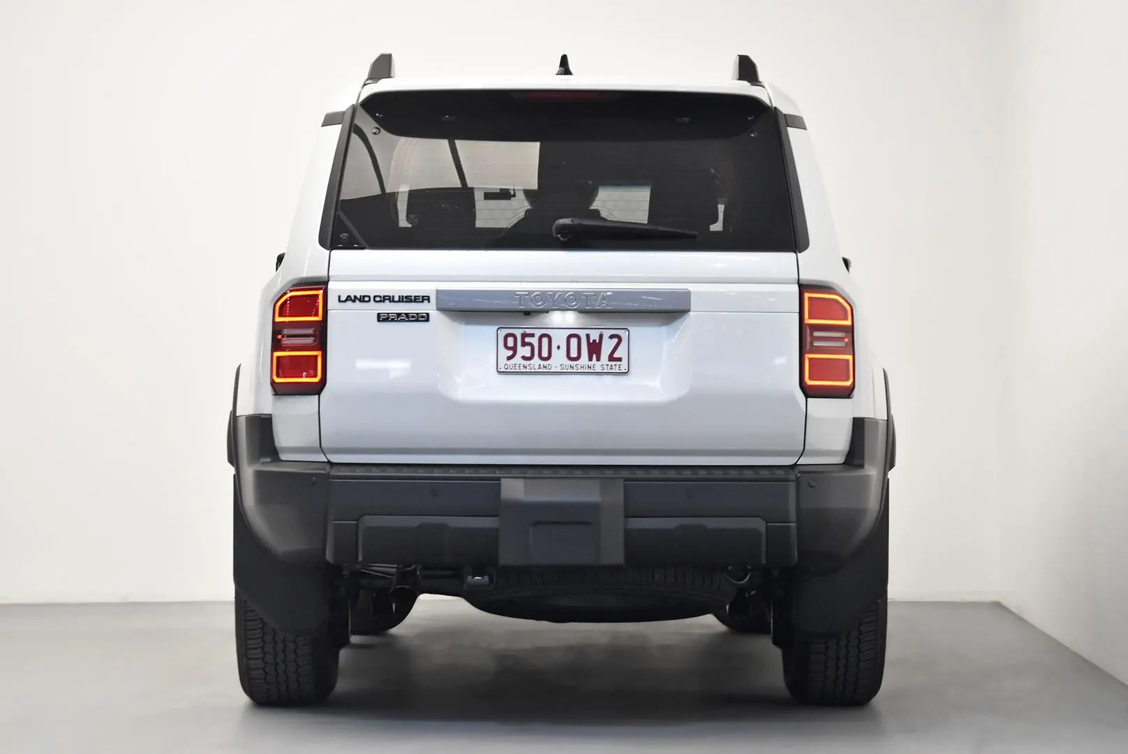 2025 Toyota Landcruiser Prado Gallery Image 6