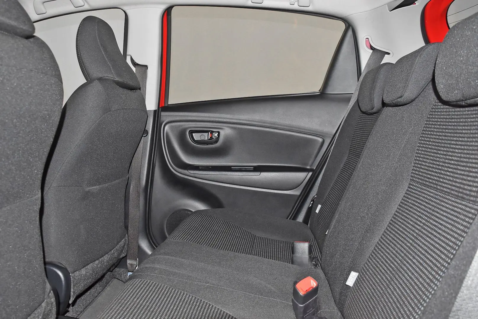 2020 Toyota Yaris Gallery Image 18