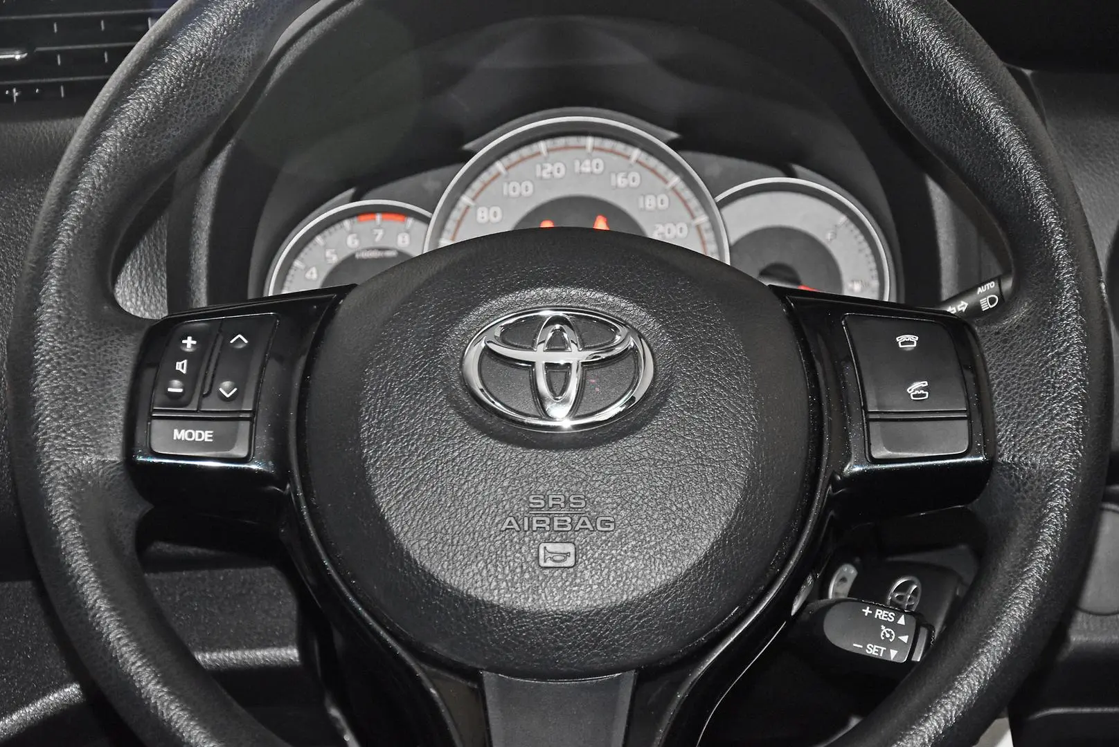 2020 Toyota Yaris Gallery Image 15