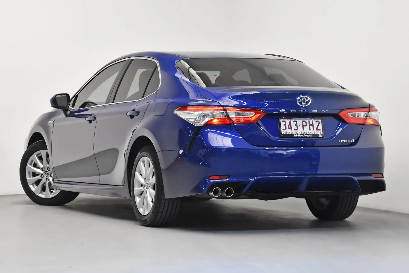 2020 Toyota Camry Gallery Image 5