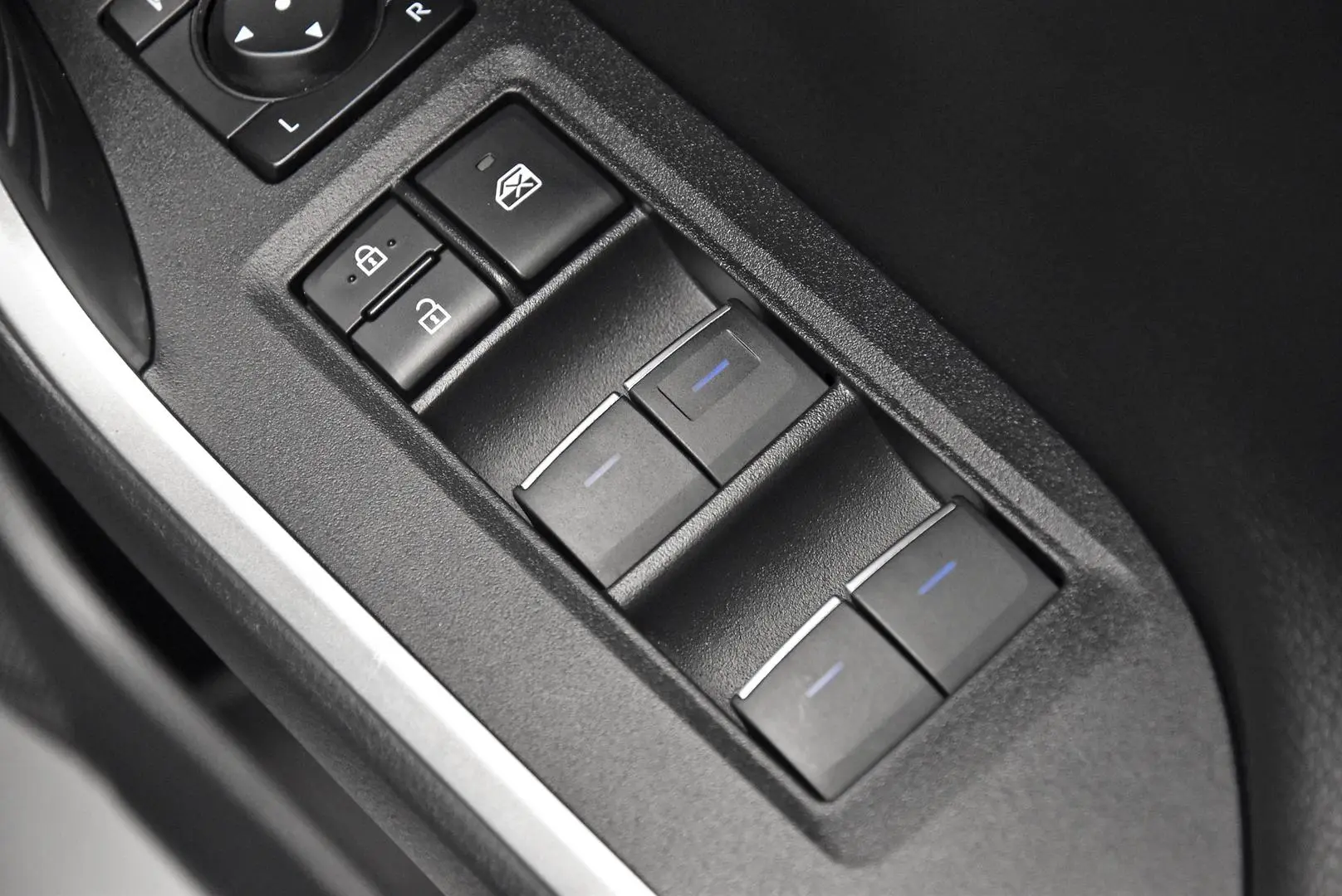 2022 Toyota RAV4 Gallery Image 10