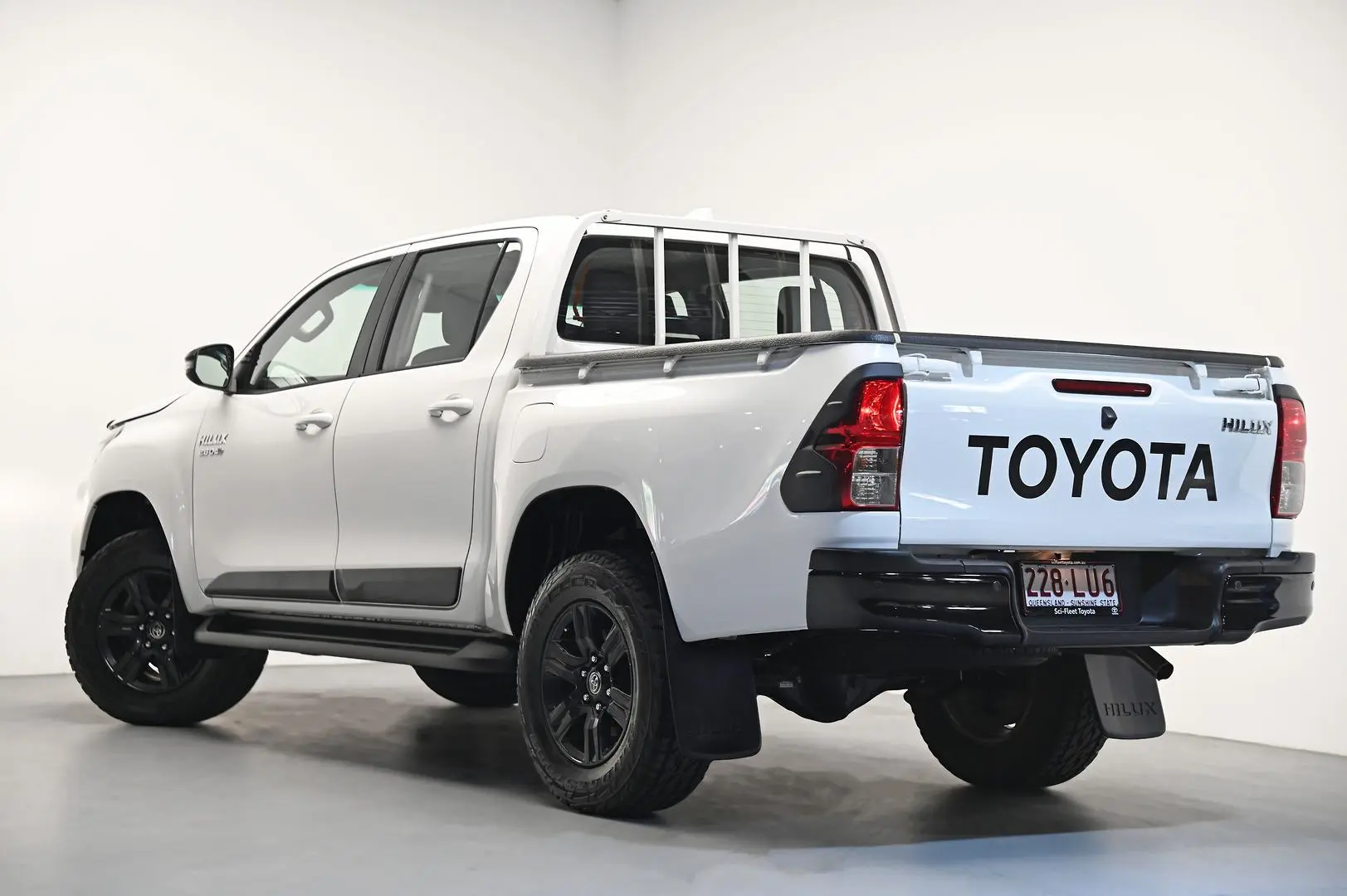 2024 Toyota Hilux Gallery Image 5