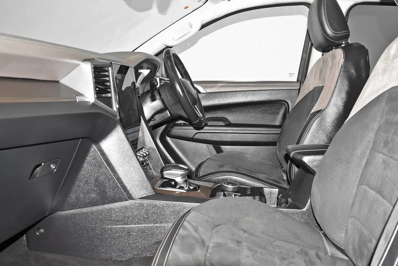 2023 Volkswagen Amarok Gallery Image 17