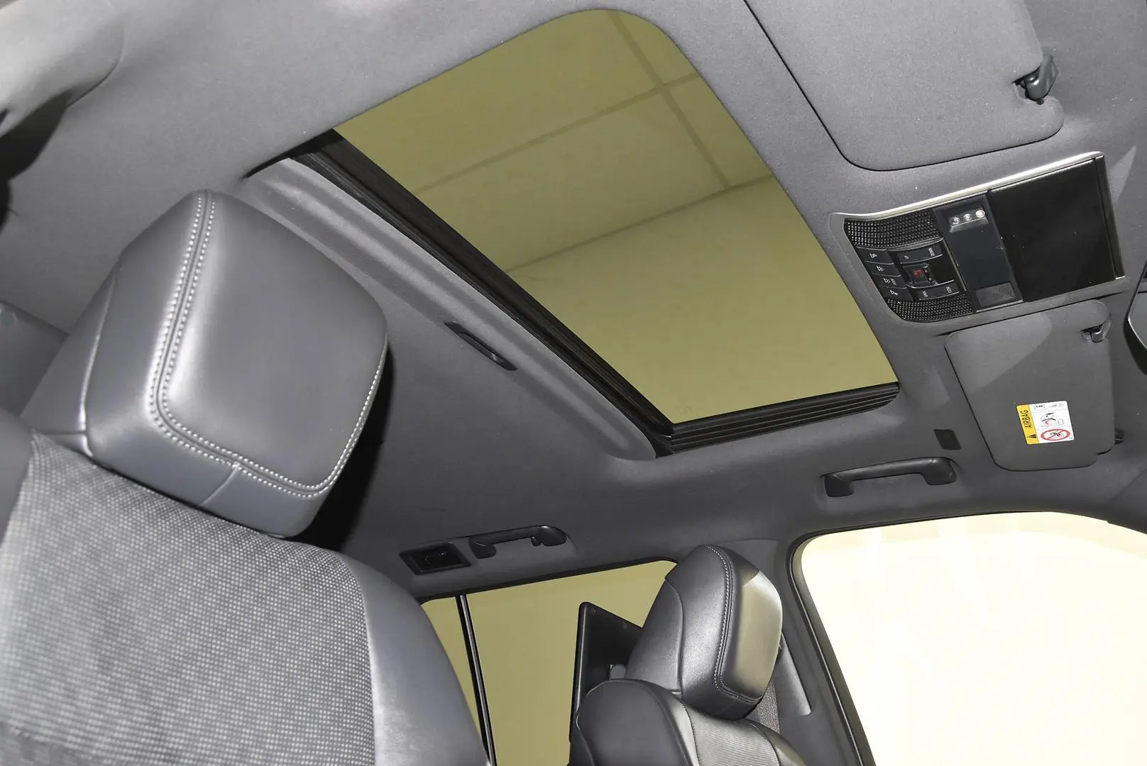 2022 Toyota Landcruiser Gallery Image 19