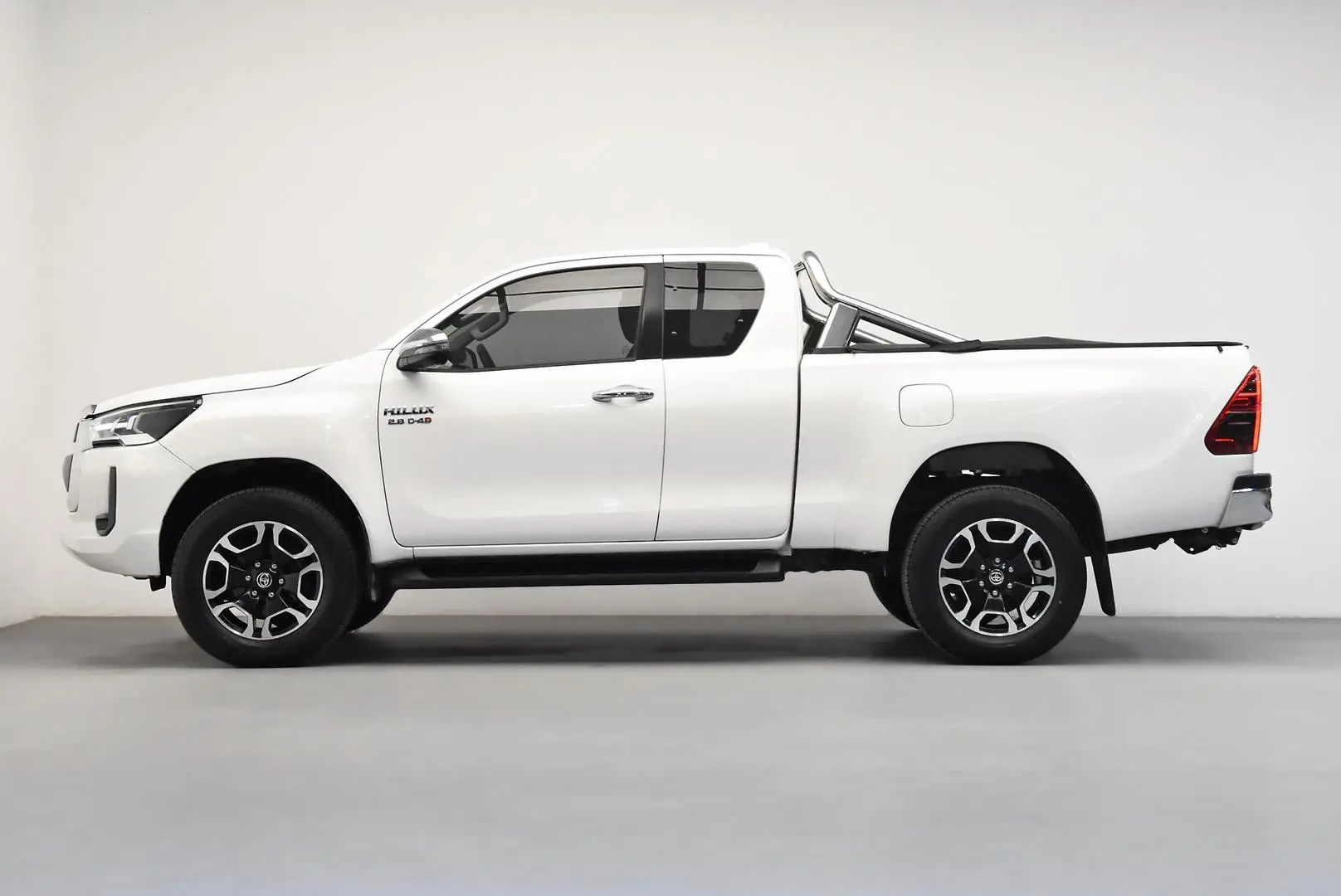 2024 Toyota Hilux Gallery Image 4